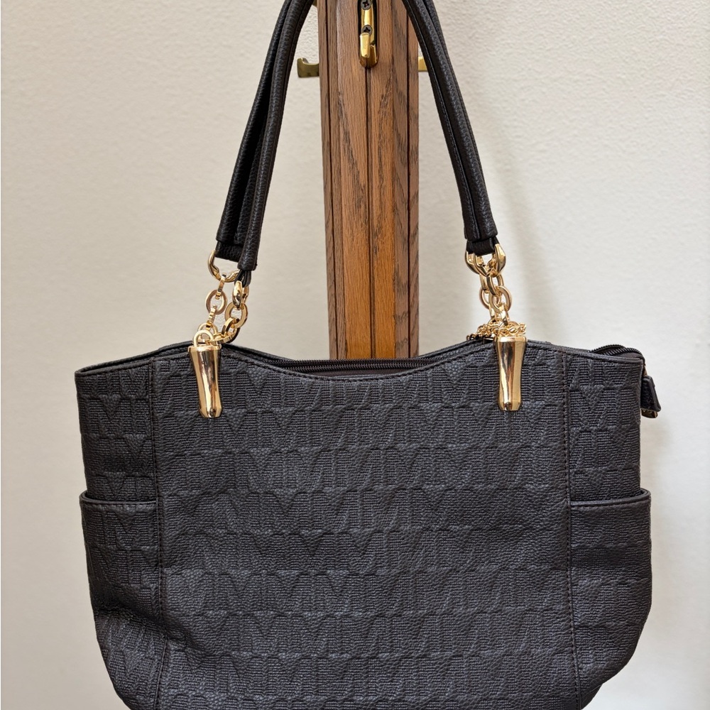 Chic Black Shoulder Bag with Gold Accents